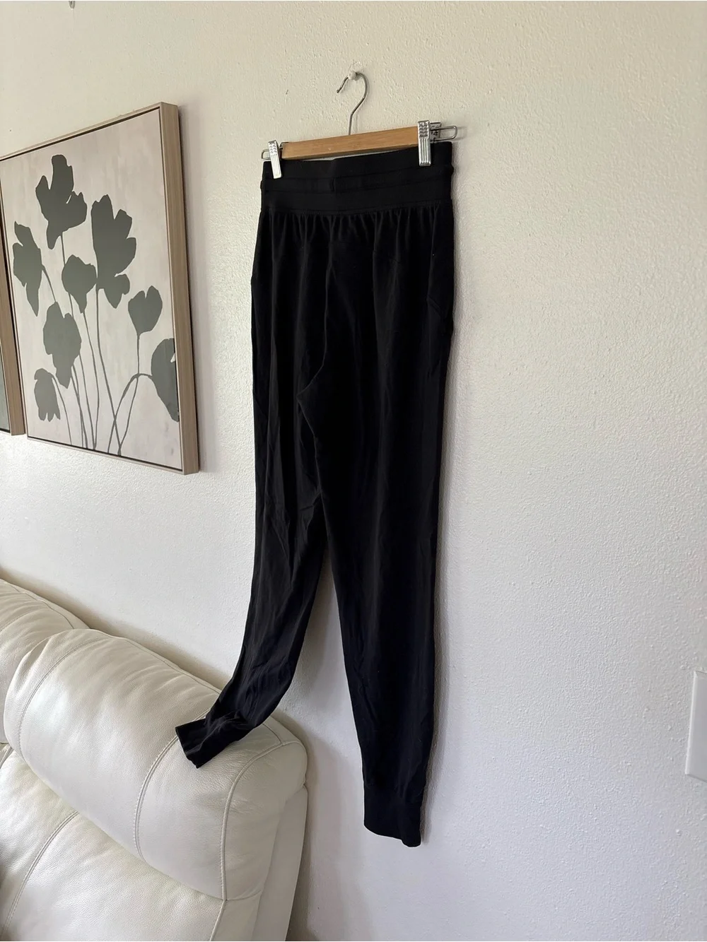 Lululemon Black Drawstring Align Joggers M - Picture 6 of 7